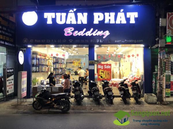 Sang nhanh mặt bằng showroom nội thất giá rẻ, vị trí đẹp, trung tâm dân cư đông đúc quận Gò Vấp.