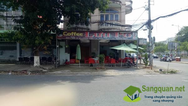 Sang nhanh quán cafe mặt tiền đường, nằm khu dân cư đông đúc.