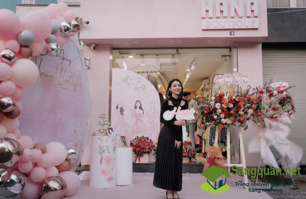 Sang shop thời trang nữ hàng xịn nằm ngay trung tâm thương mại quận 1. 