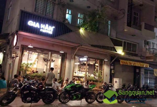 Sang Nhượng Quán Cafe Nằm Mặt Tiền Đường Lũy Bán Bích Quận Tân Phú.