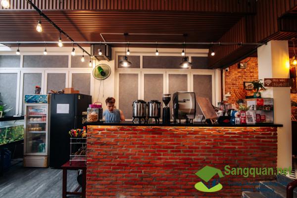 Sang quán cafe