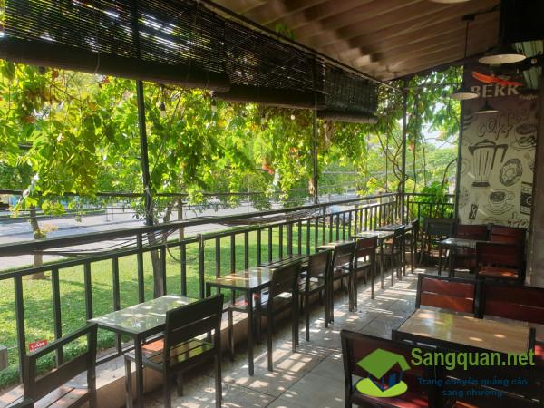 Sang quán cafe