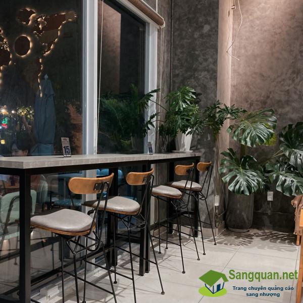 Sang quán cafe