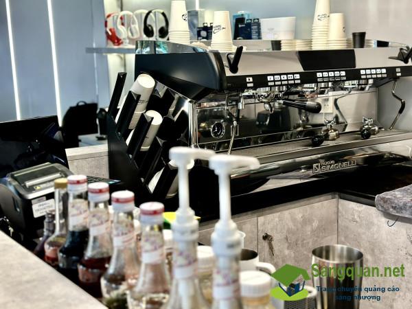 Sang quán cafe
