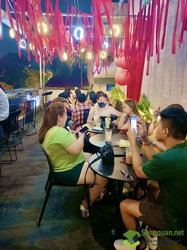 Sang quán cafe