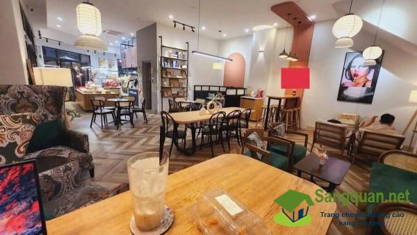 Sang quán cafe