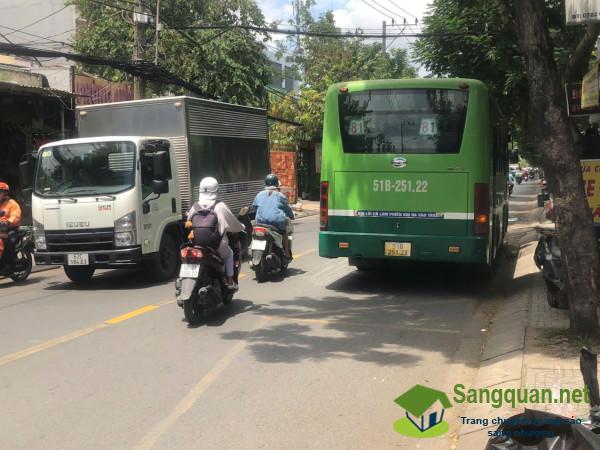 Sang tiệm rửa - sửa xe