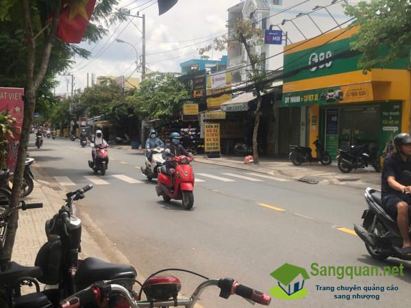 Sang tiệm rửa - sửa xe
