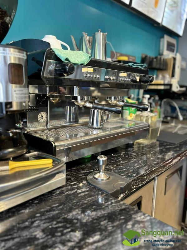 Sang quán cafe