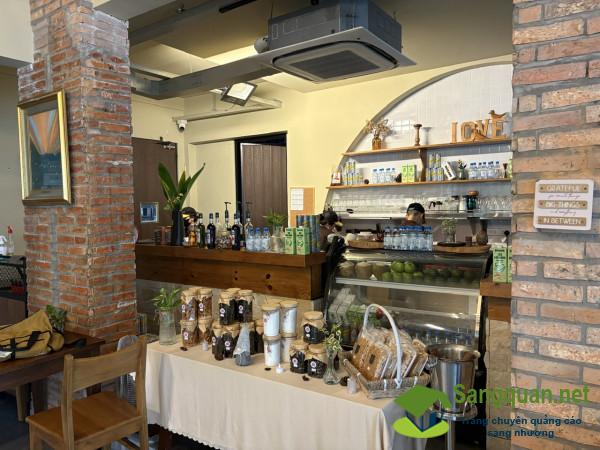 Sang nhà hàng Sang nhà hàng