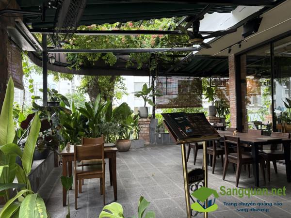 Sang nhà hàng Sang nhà hàng