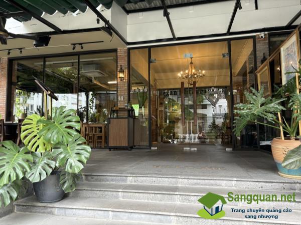 Sang nhà hàng Sang nhà hàng