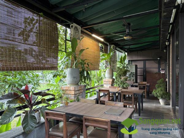 Sang nhà hàng Sang nhà hàng