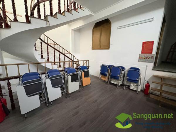 Sang trường ngoại ngữ