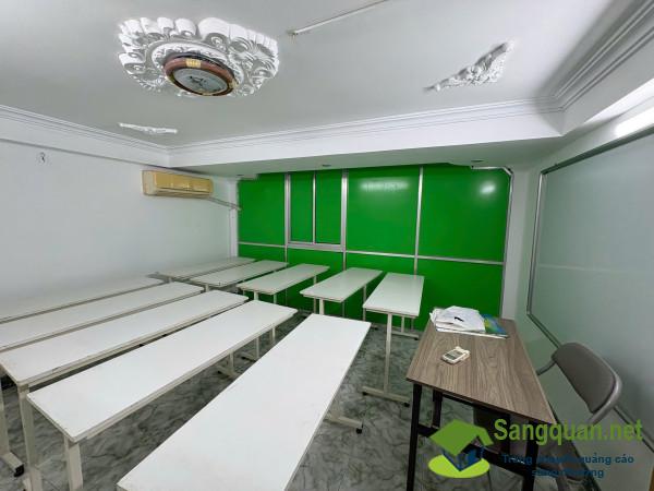 Sang trường ngoại ngữ