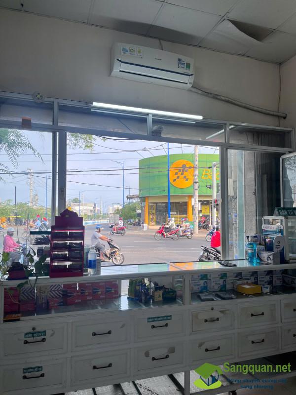 Sang nhà thuốc tây