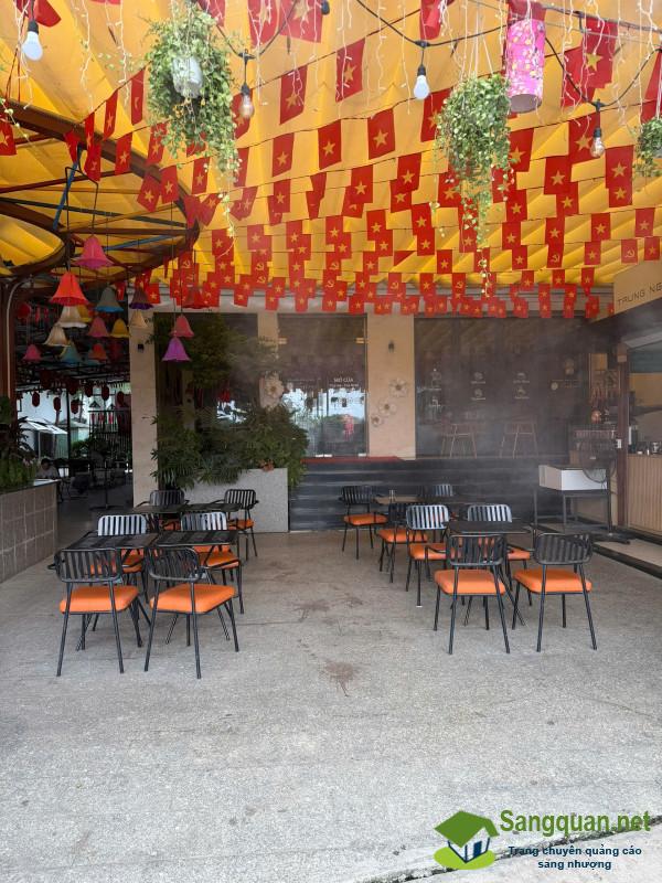 Sang quán cafe