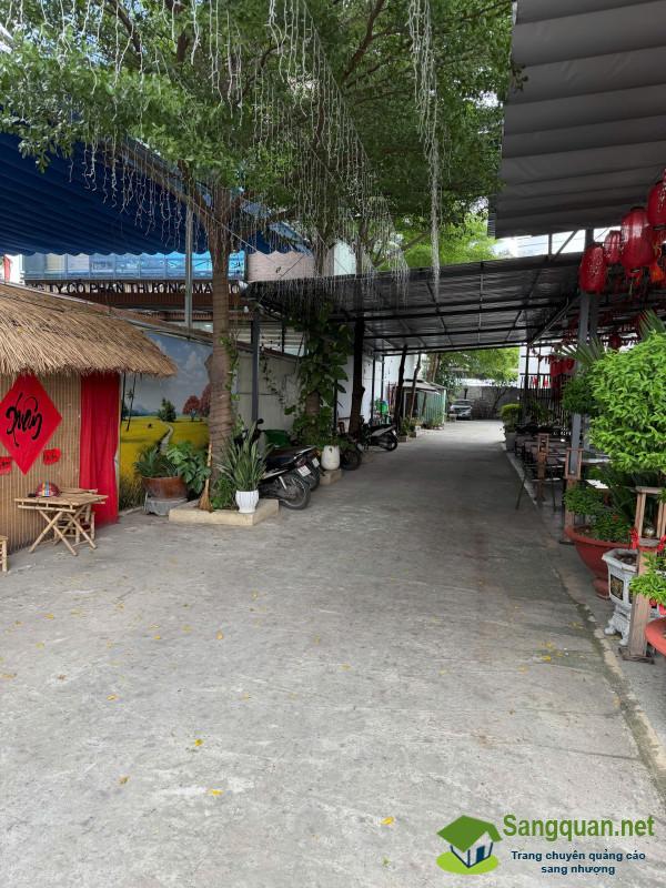 Sang quán cafe