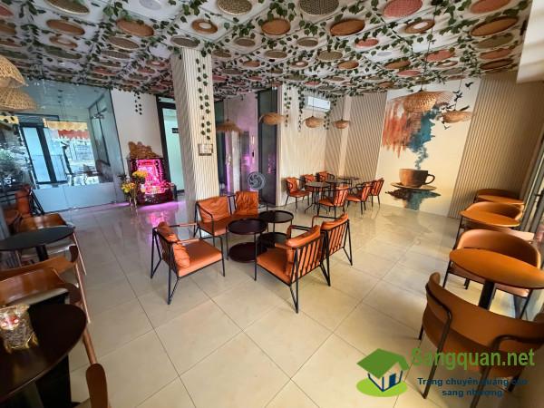 Sang quán cafe