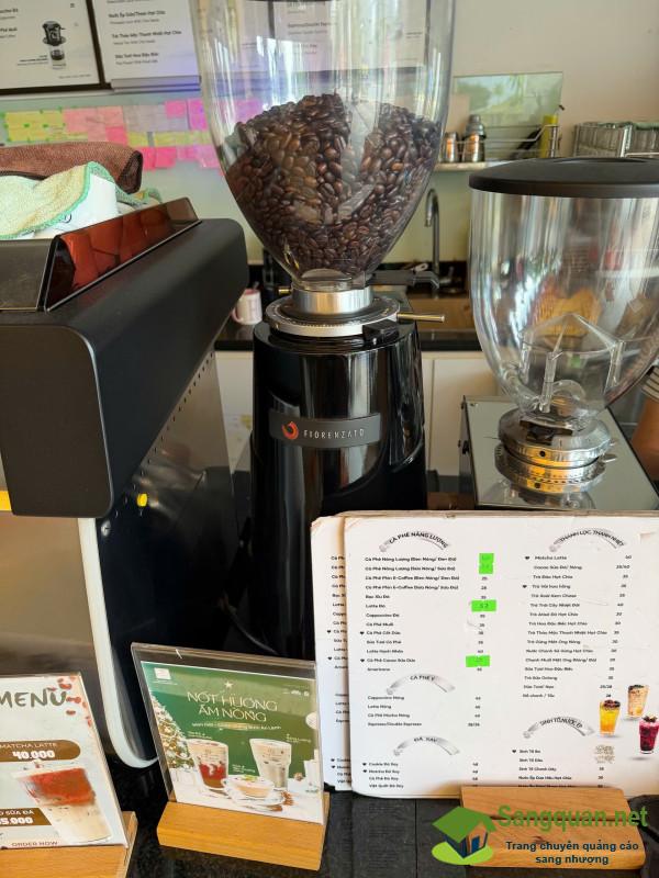 Sang quán cafe