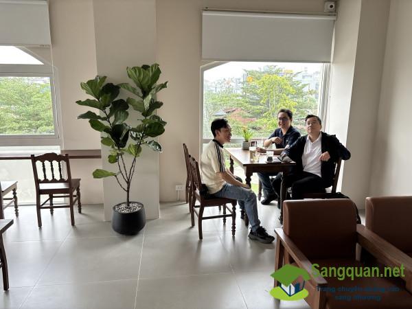 Sang quán cafe