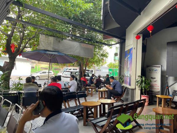 Sang quán cafe