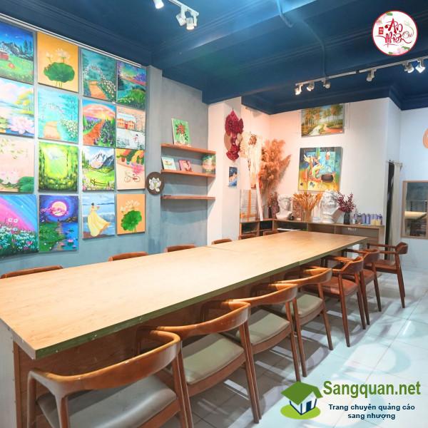 Sang phòng trà