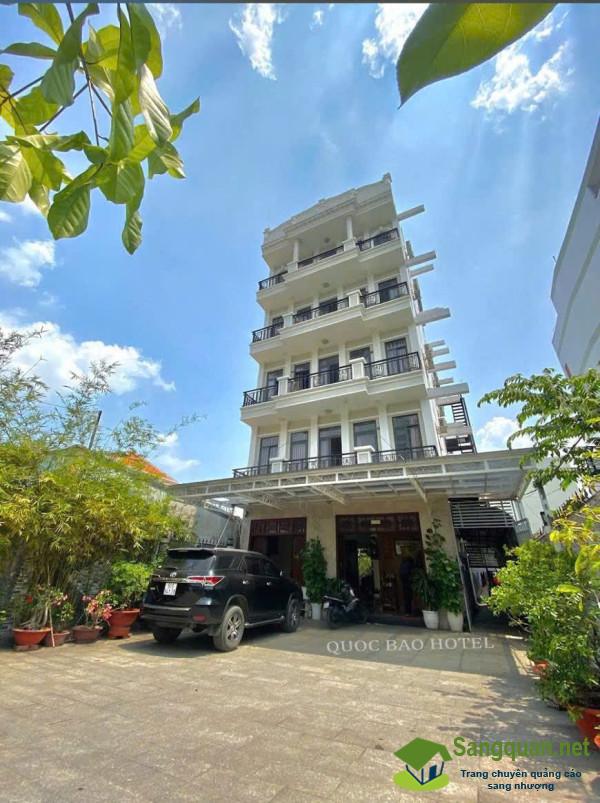 Sang khách sạn