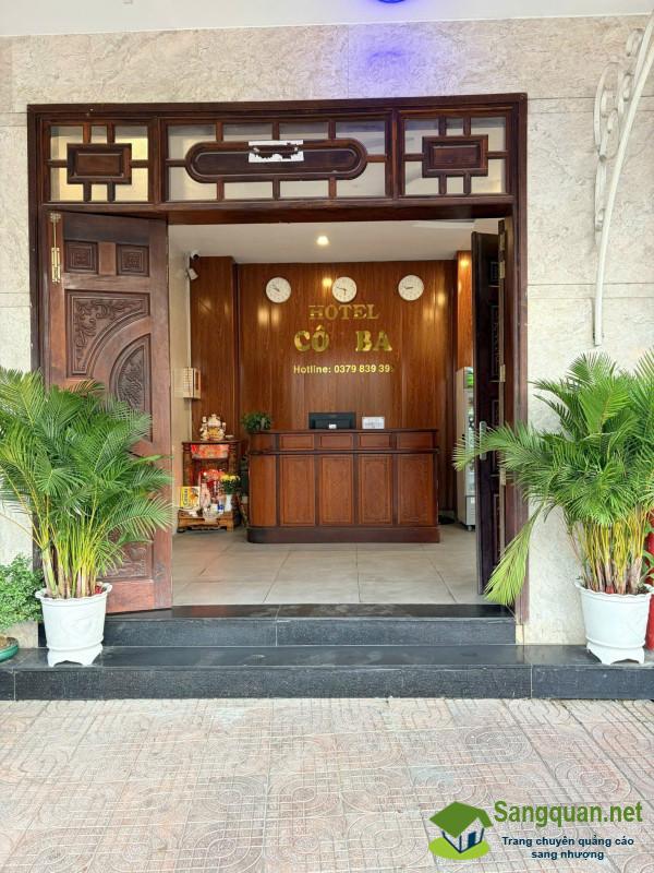 Sang khách sạn