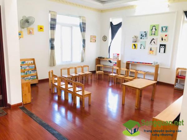 Sang trường mầm non
