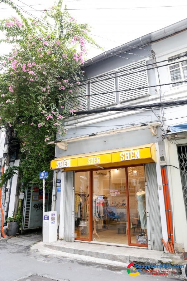 Cần sang mặt bằng shop thời trang Quận 1. 